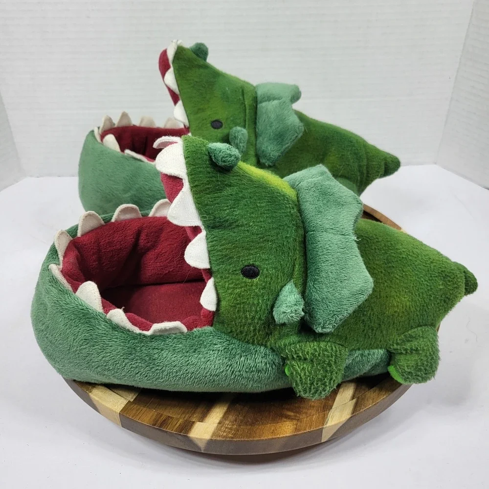 Target Green Dinosaur Plush Novelty Slippers Youth Medium 2/3 Q2/22 RN17730